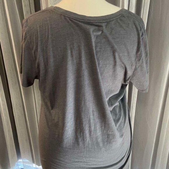 Torrid size 3 Dirty Dancing Baby Corner Grey Scoop Tee - Picture 8 of 8